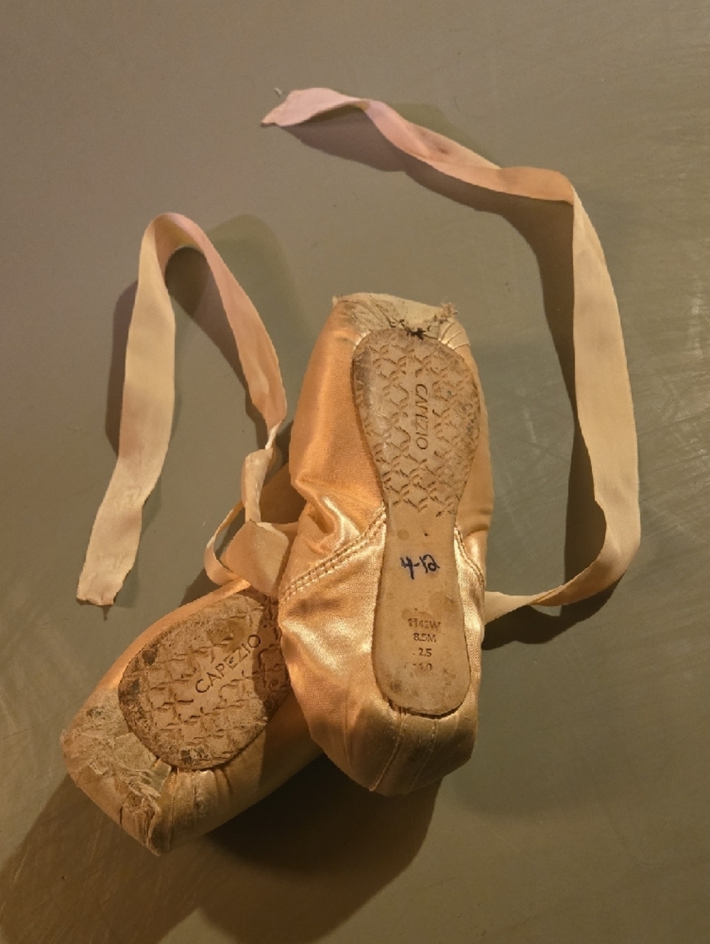 Used Pointe Shoes - Picture 2 of 2